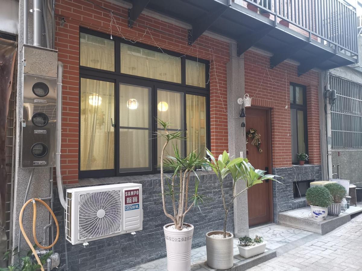 摩登旅宿 Tainan Buitenkant foto